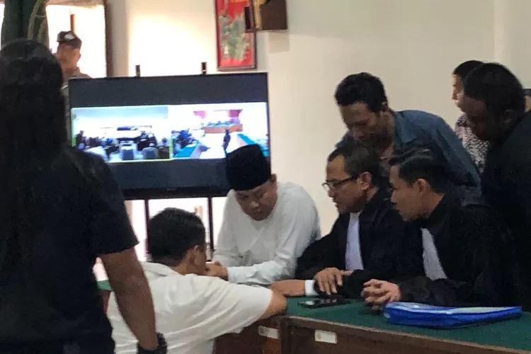 Mantan Lurah Caturtunggal Agus Santoso Divonis Delapan Tahun Penjara ...