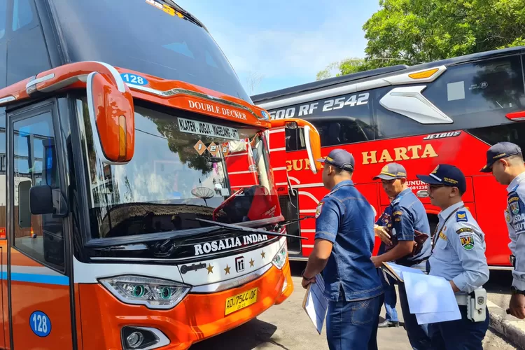 Jelang Libur Nataru, Dishub Kota Magelang Cek Kelayakan Bus AKP Dan ...