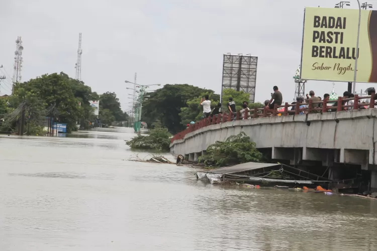 Tanggul Sungai Wulan Di Demak Kembali Jebol, Puluhan Ribu Jiwa ...