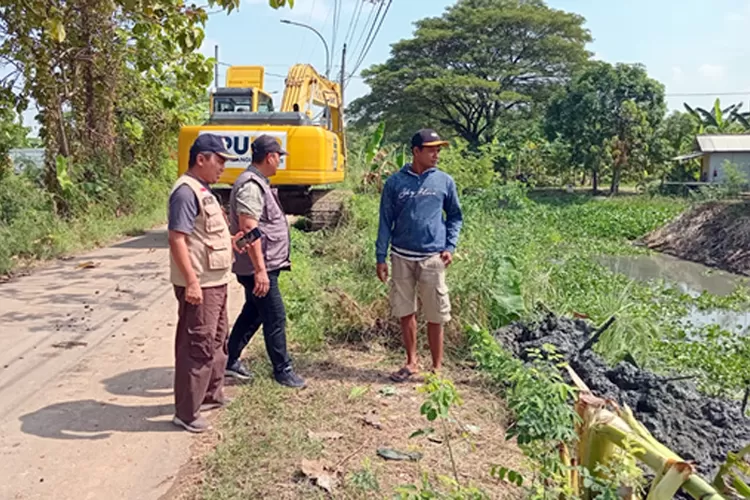 Normalisasi Di Sepanjang Sungai Bakinah Di Undaan Kudus Dikebut ...