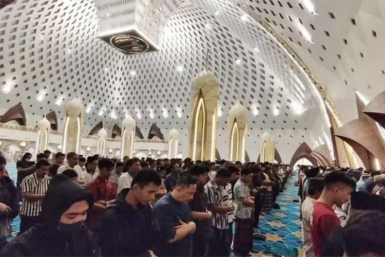 Kapan Awal Salat Tarawih Digelar Simak Informasi Dan Tanggalnya Disini Radar Banyuwangi