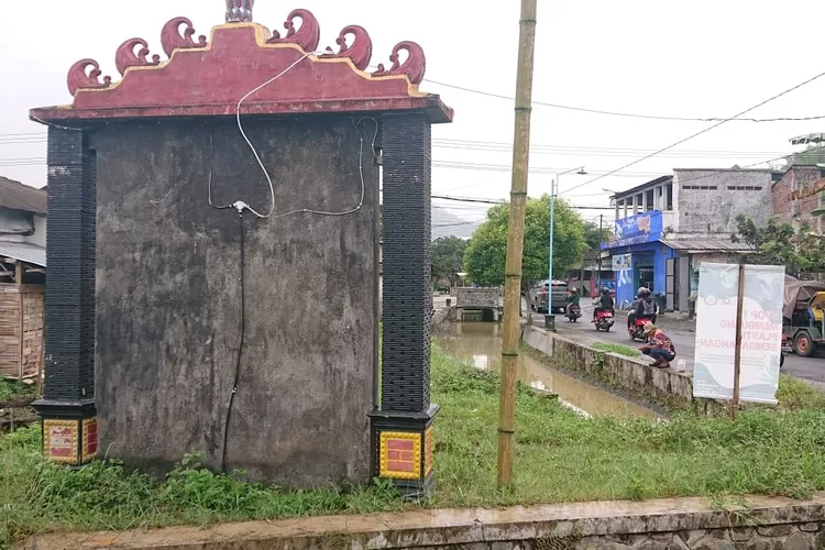 Disinyalir Jadi Sebab Kerusuhan, Tugu-Tugu Perguruan Silat Di ...