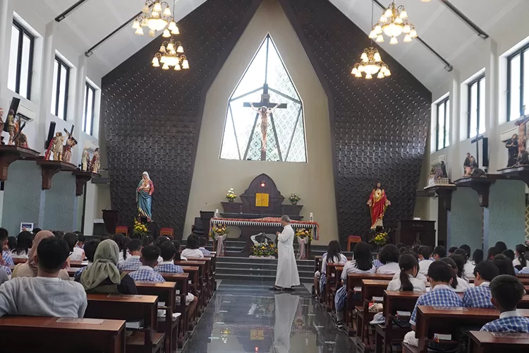 Gereja Katolik Hati Tersuci Santa Perawan Maria, Gereja Katolik Baru Di ...