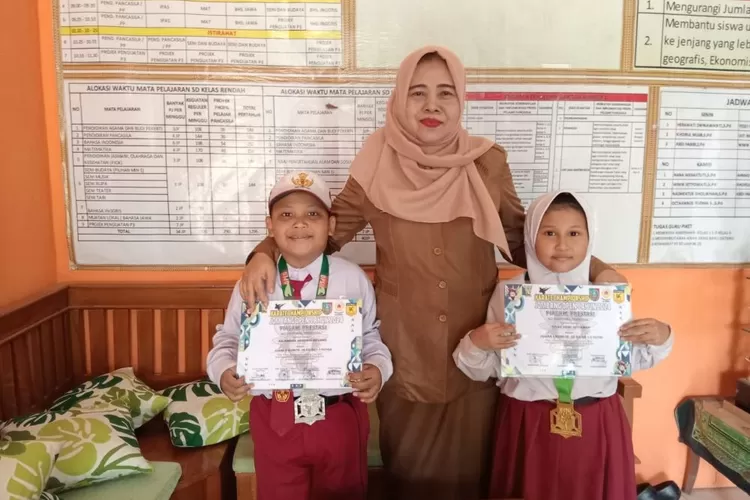 demo slot microgaming SDN Kumitir 1 Dua Siswa Raih Juara Karate Championship - Radar Mojokerto