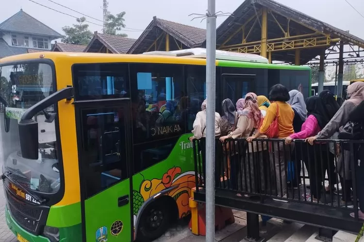 Warga Balongpanggang Sumringah Layanan Bus Transjatim Bakal Sentuh ...