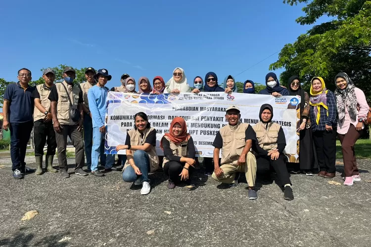 Gelar Pengabdian Kepada Masyarakat (PKM) Di Balongpanggang, FKH UNAIR ...