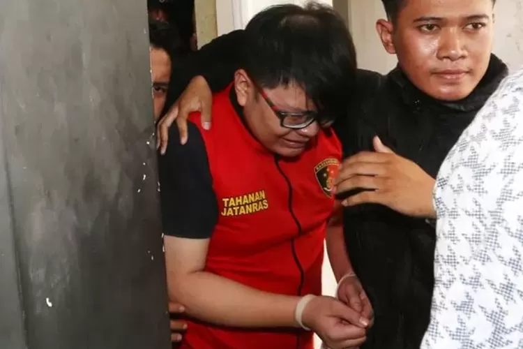 Tega Aniaya Pacar Hingga Meninggal, Ronald Tannur Hanya Menangis ...