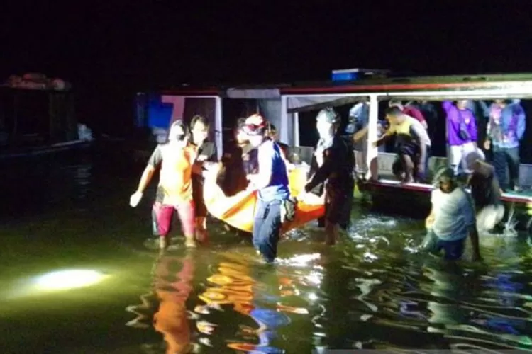 Empat nelayan diduga tersambar petir di Banjarmasin, satu korban belum ditemukan