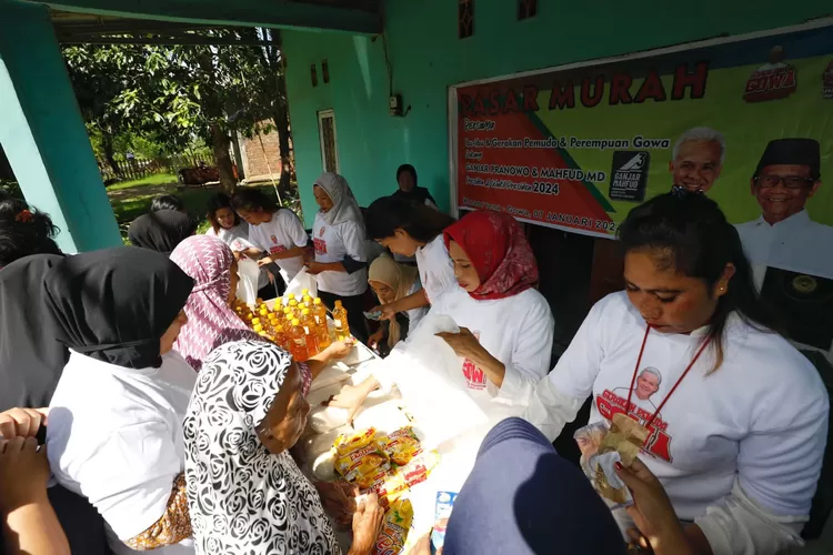 Gelar Pasar Sembako Murah, Gerakan Pemuda Dan Perempuan Gowa ...