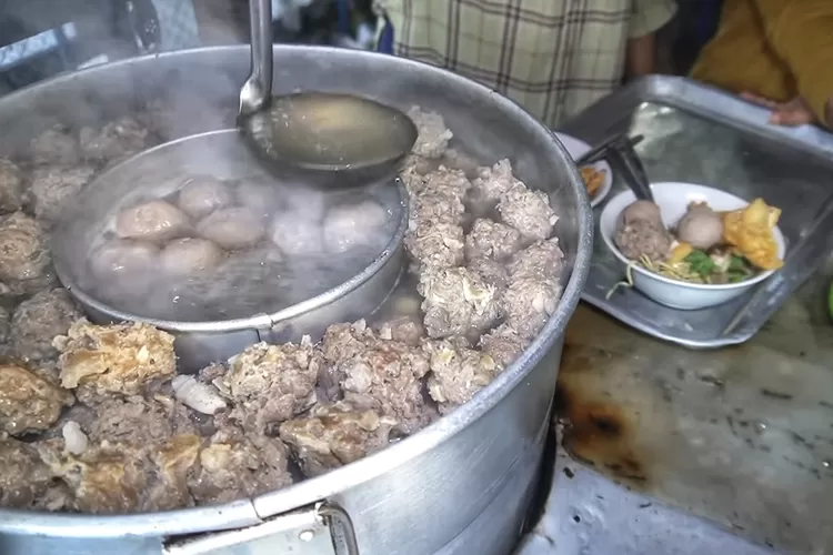 Bakso Pak Teguh Kenikmatan Bakso Legendaris Di Yogyakarta Sejak 1974