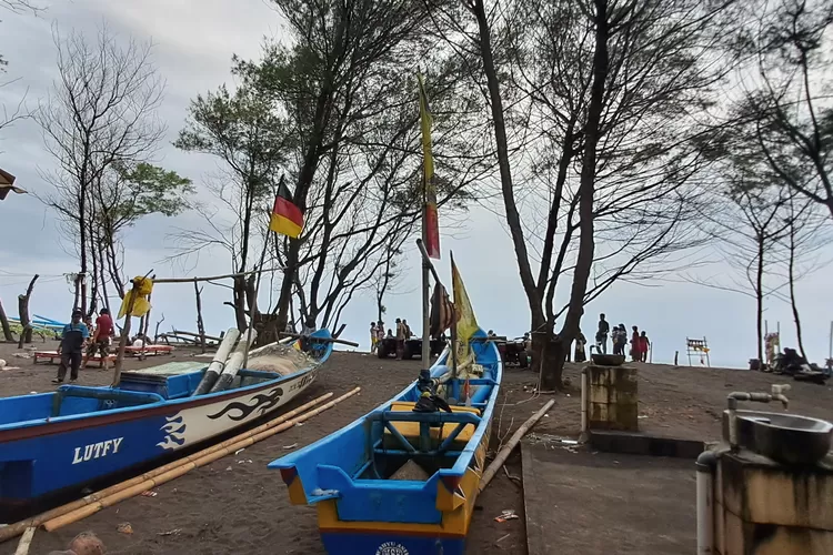 Pantai Baru, Tempat Piknik Asyik Bersama Keluarga Di Jogja Cocok Buat ...