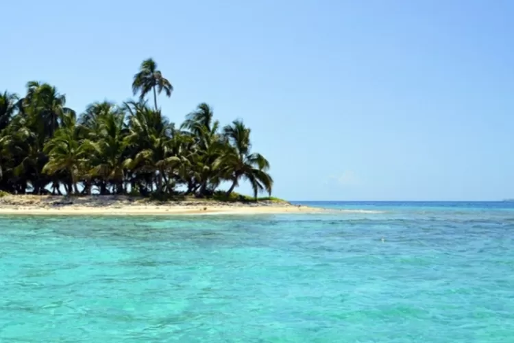 Karampuang Island Destinasi Wisata Terbaik Di Mamuju Dengan Keindahan Alam Bawah Laut Yang