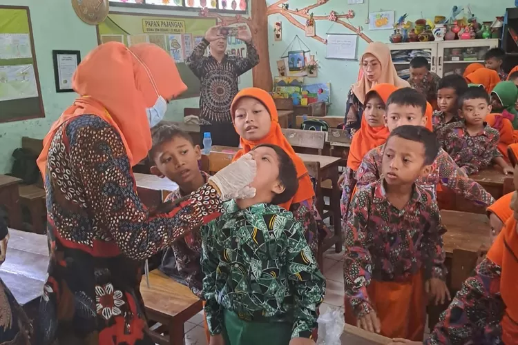 IMG-20240130-WA0287-3636069573 Capaian Imunisasi Polio Putaran Pertama di Sidoarjo Mencapai 100,9 Persen - Sapa Nusa Mengunggah Prestasi Luar Biasa