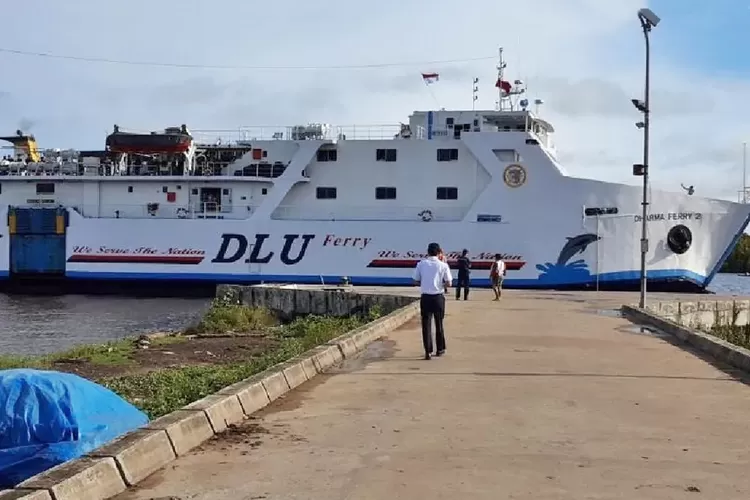 Jadwal Dan Harga Tiket Kapal Laut Semarang Ketapang Bulan Mei Naik Km Dharma Ferry