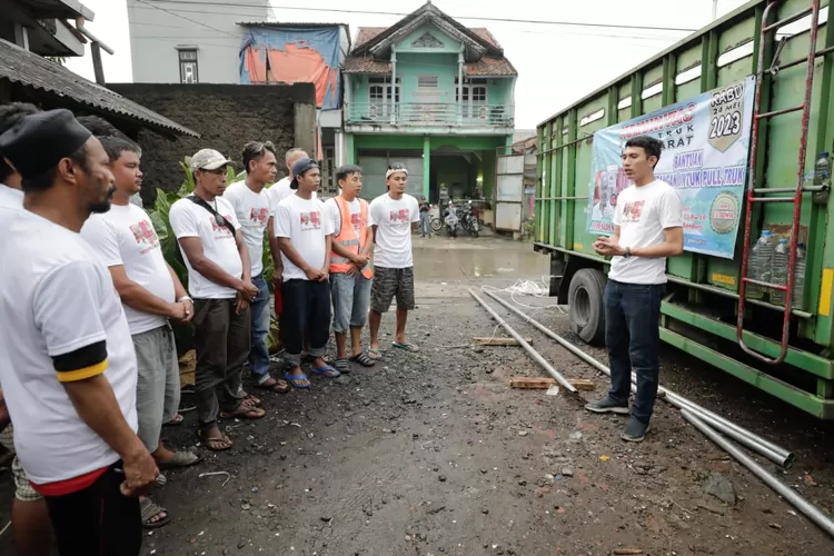 Sering Dapat Perhatian Dari Sukarelawan Kst Ribuan Supir Truk Di Jabar