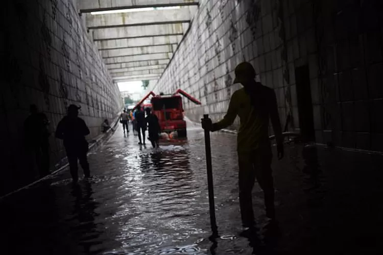 Banjir Kembali Melanda Jakarta, Ini Lokasi Titik Genangan - Pontianak Post