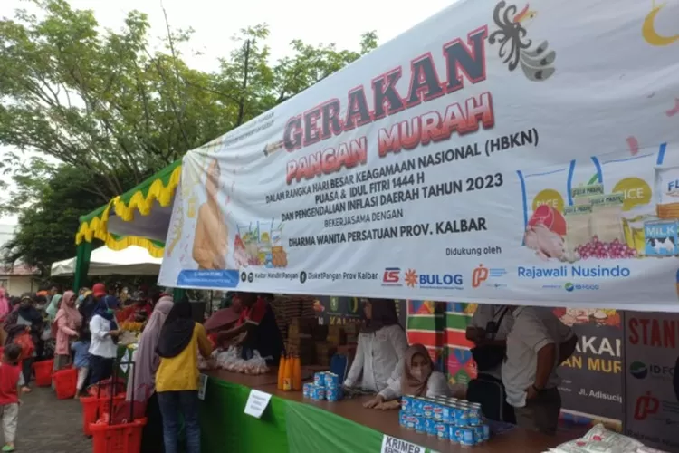 Hemat Hingga Belasan Ribu, Warga Serbu Gerakan Pangan Murah - Pontianak ...