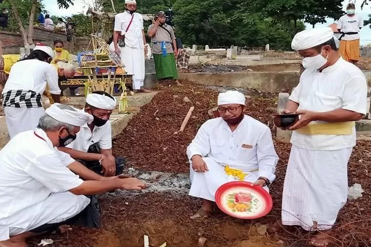 Bantu Masyarakat Kurang Mampu Desa Adat Buleleng Dirikan Krematorium