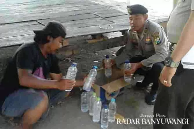 Nyaru Jualan Air Legen Siwalan Ternyata Arak Radar Banyuwangi