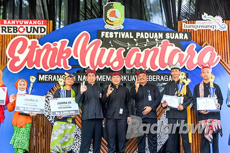 Festival Paduan Suara Etnik Nusantara Berlangsung Meriah - Radar Banyuwangi