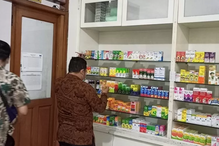 Tak Temui Obat Terlarang Di Rak Radar Kediri