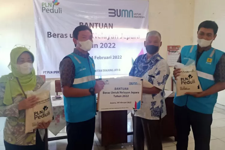 PLN UIK Tanjung Jati B Beri Bantuan 1.000 Paket Beras Kepada Nelayan ...