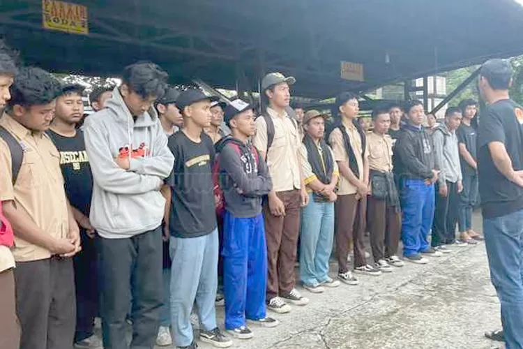 Pelajar Di Semarang Libatkan Tiga Sekolah Terlibat Tawuran, Dua Korban ...