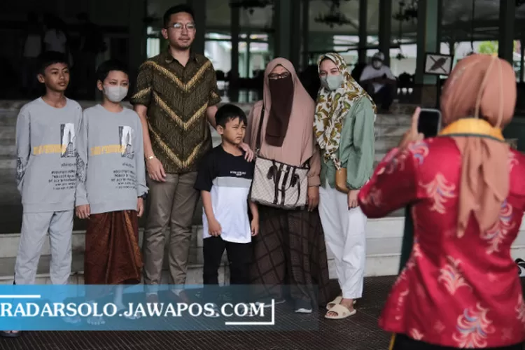 Ketika Raja “Milenial” Mangkunegara X Cerita Mengenang Masa Kecil ...