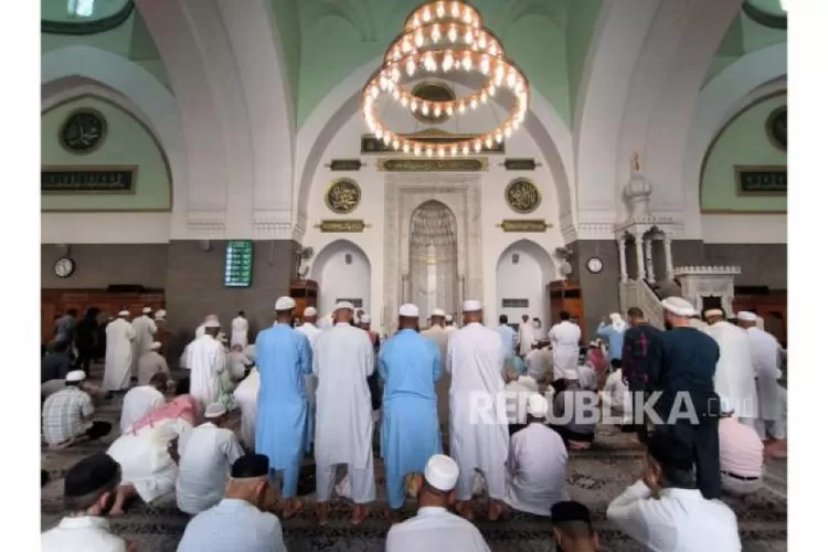 Niat Sholat Dhuha Beserta Bacaan Doanya Lengkap Arab Dan Latin - Magenta