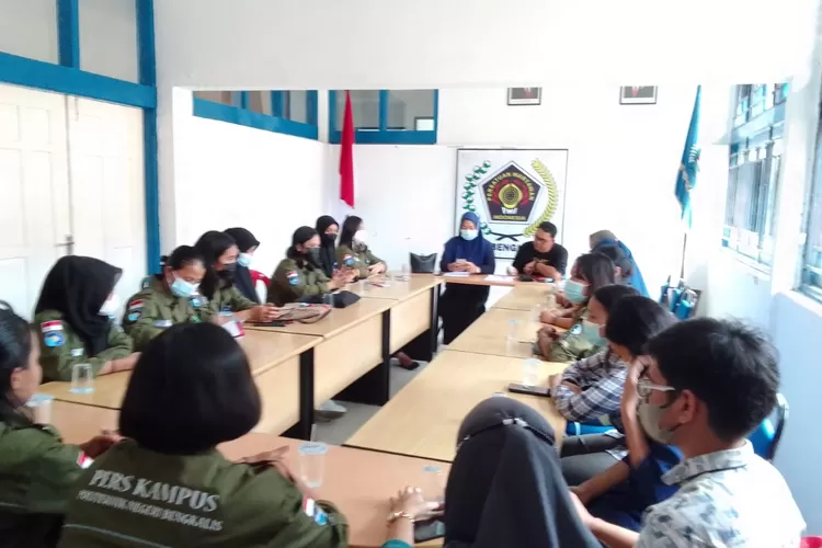 Pers Kampus Polbeng Silaturrahmi Ke PWI Bengkalis - Riau Pos