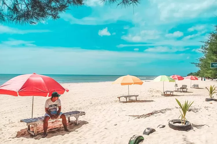 Pantai Long Malang di Madura Cocok Jadi Tempat Healing Akhir Pekan