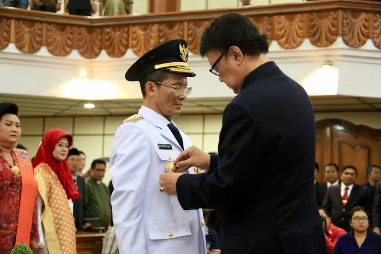 Mendagri Lantik Penjabat Gubernur Bali - Suara Merdeka