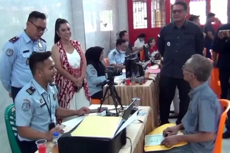 Kantor Imigrasi Belawan Adakan Program Paspor Merdeka, Warga Antusias ...