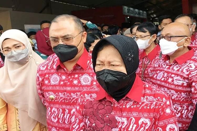 Caption: Menteri Sosial RI, Tri Rismaharini saat melaksanakan kunjungan ke Bangka Belitung. (dwi/wb)