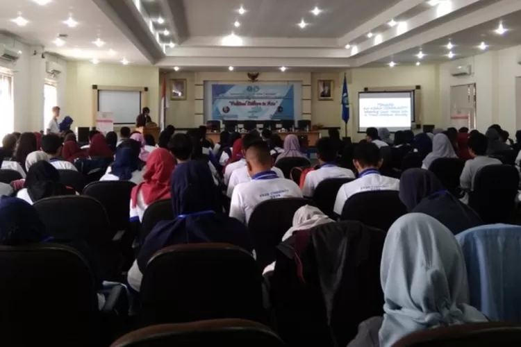 International Class on Asian community  pada pertemuan kelima mengambil tema  dengan tema " Political Culture in Asia" atau Budaya Politik di Asia. Acara yang digelar di Gedung Tudung Saji Pemkot Pangkalpinang ini diikuti ratusan mahasiswa FISIP UBB, Jumat (15/3/2019).(wb)