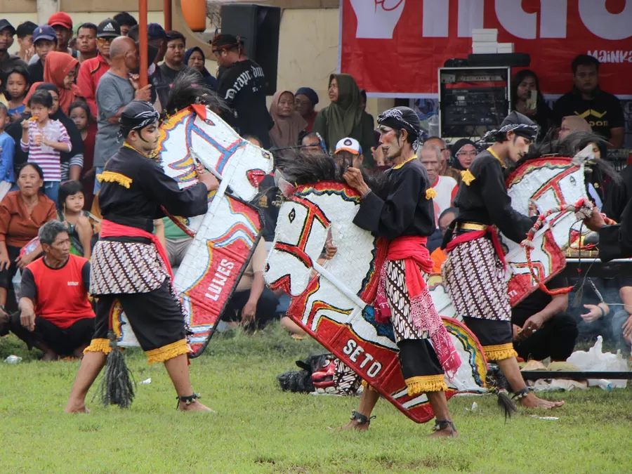 tradisi masyarakat jawa saat idul adha