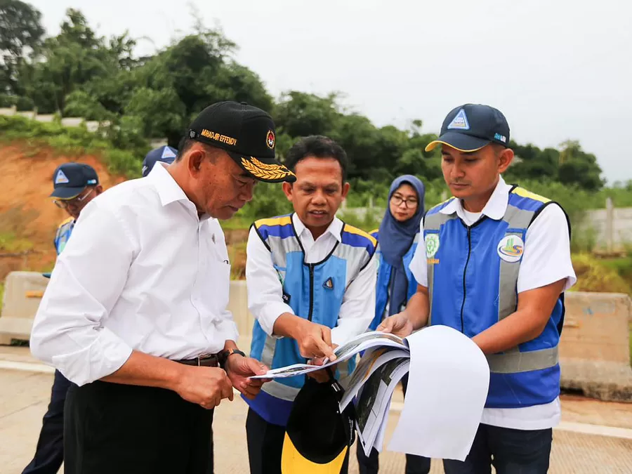 Jelang Arus Mudik 2024, Menko PMK Tinjau Kesiapan Tol Japek