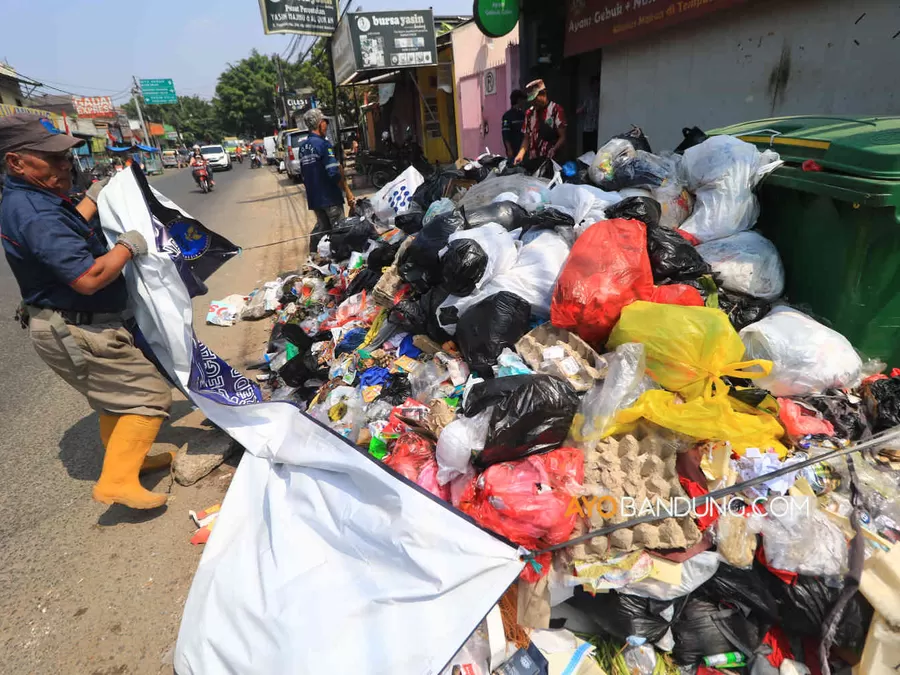 Pemerintah Provinsi Jawa Barat Menetapkan Darurat Sampah Di Bandung Raya