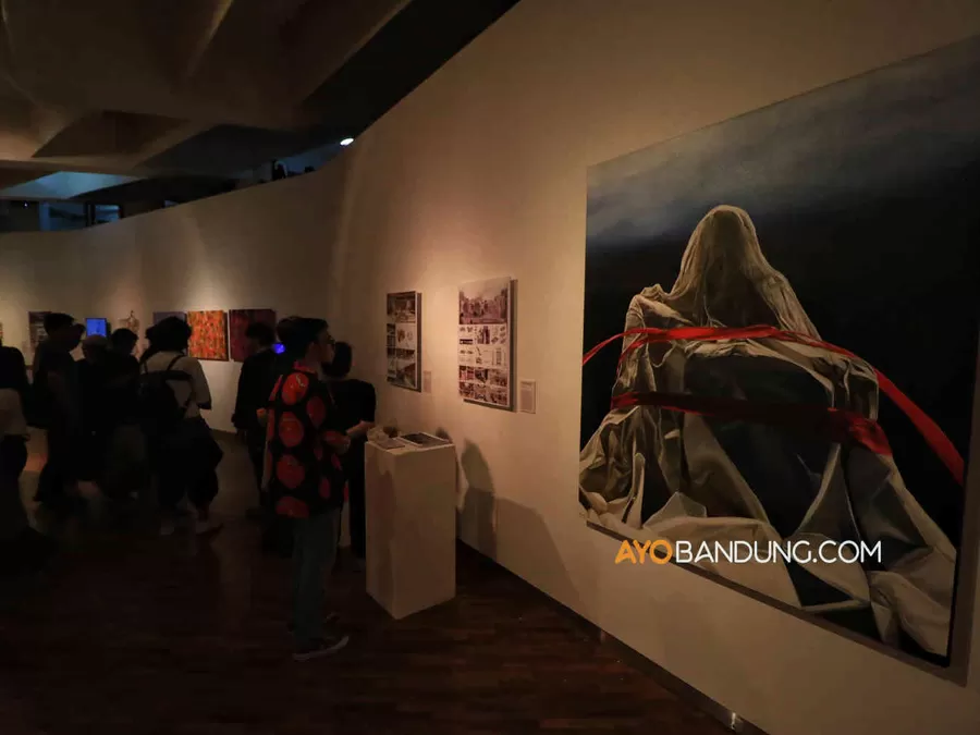 Pameran Titik Koma Di Galeri Soemardja Itb