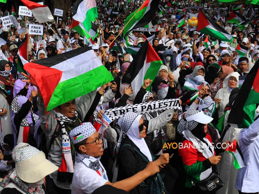 Aksi Bela Palestina 100 Hari Genosida Di Depan Gedung Sate Bandung