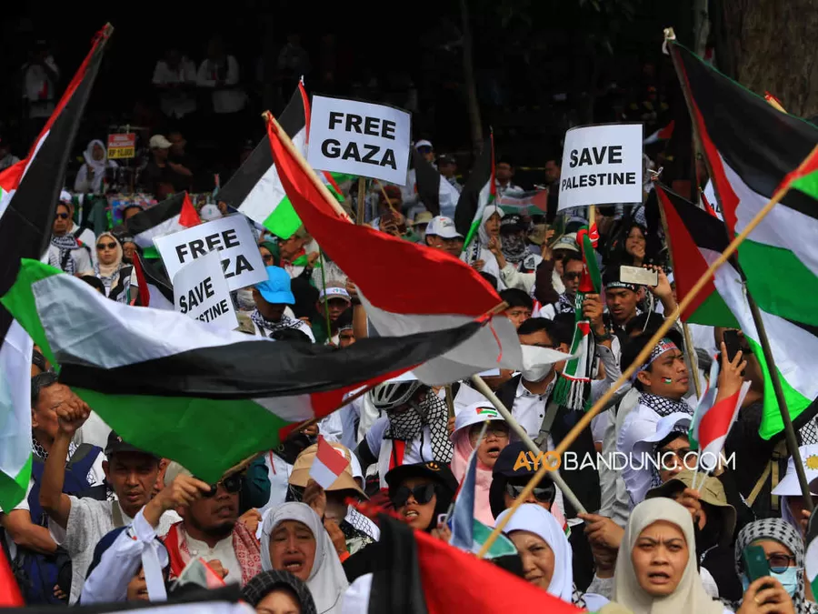 Aksi Bela Palestina 100 Hari Genosida Di Depan Gedung Sate Bandung