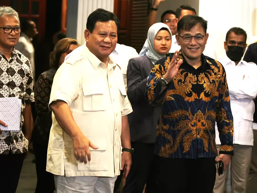 Politisi PDIP Budiman Sudjatmiko Kunjungi Kediaman Prabowo Subianto