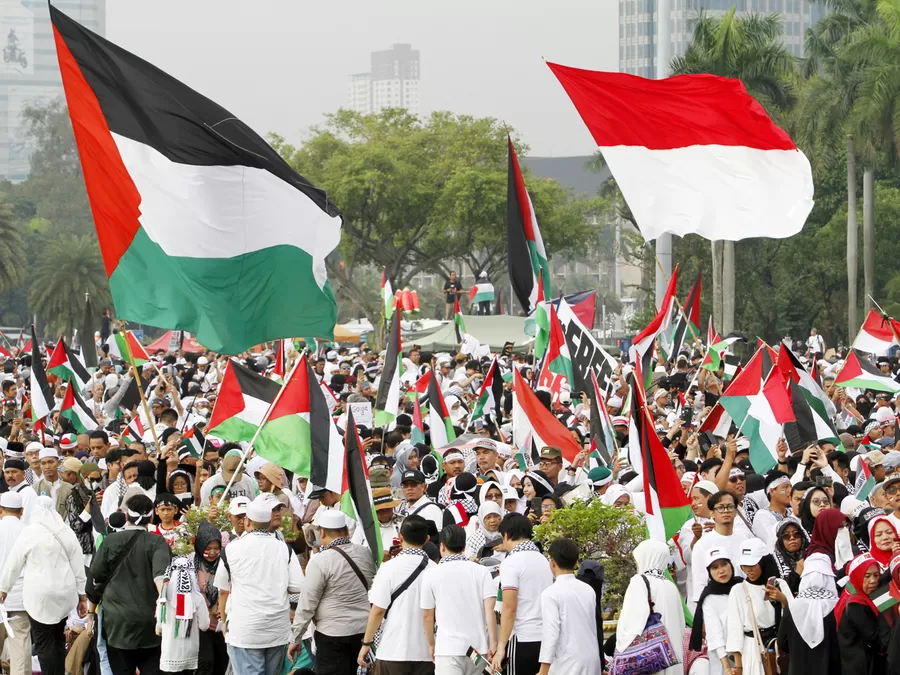 Ribuan Massa Aksi Bela Palestina Di Monas