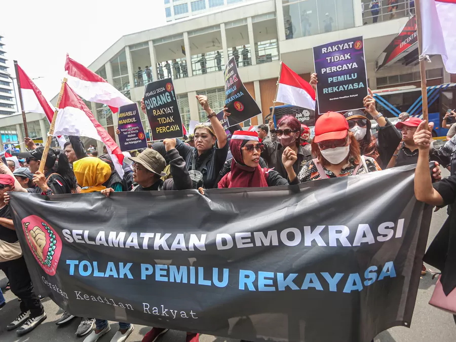 Demo Aksi Tolak Pemilu Curang Di Depan Gedung Bawaslu