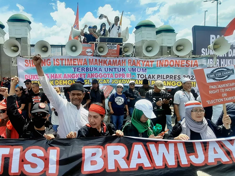 Demo Tolak Pemilu Curang Di Depan Gedung DPR