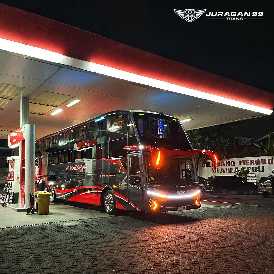 Pertama Di Indonesia Po Juragan Trans Rilis Dua Bus Dream Coach