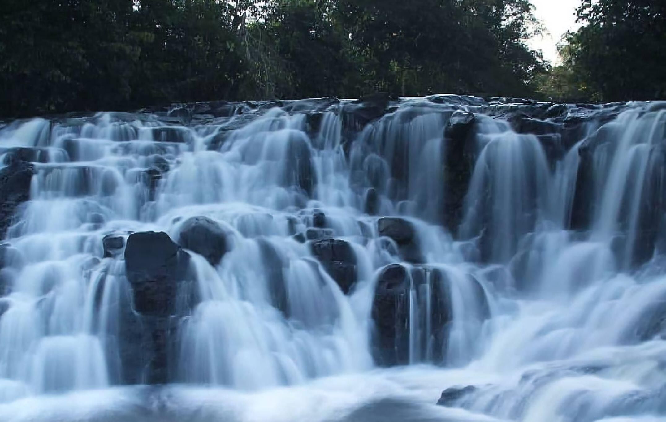 Destinasi Wisata Air Terjun Riam Merasap, Menyimpan Intan Sekepal ...