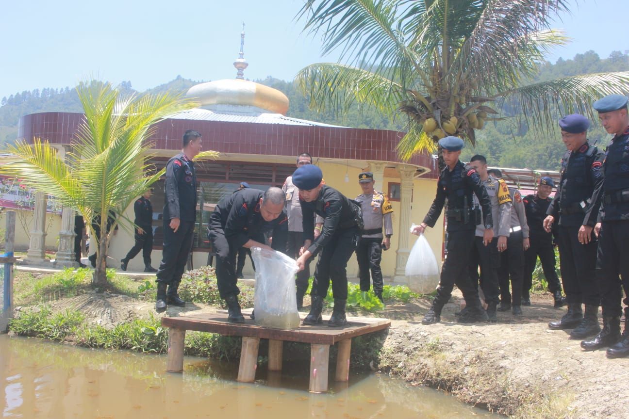 Kunjungi Kompi 3 Batalyon B Pelopor Kerinci, Dansat Brimob Cek Personel ...