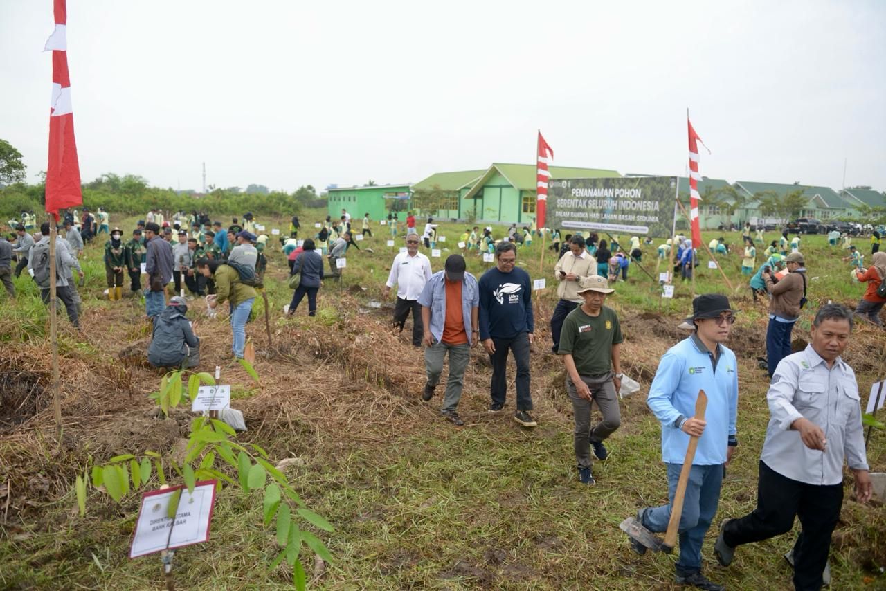 Atasi Perubahan Iklim KLHK Ajak Masyarakat Tanam Pohon - Pontianak Post