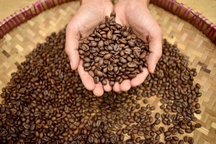 Biji Kopi. Ada modus baru pengiriman narkoba dari Aceh, yaitu dengan cara berpura-pura mengirimkan kopi padahal isinya sabu-sabu.